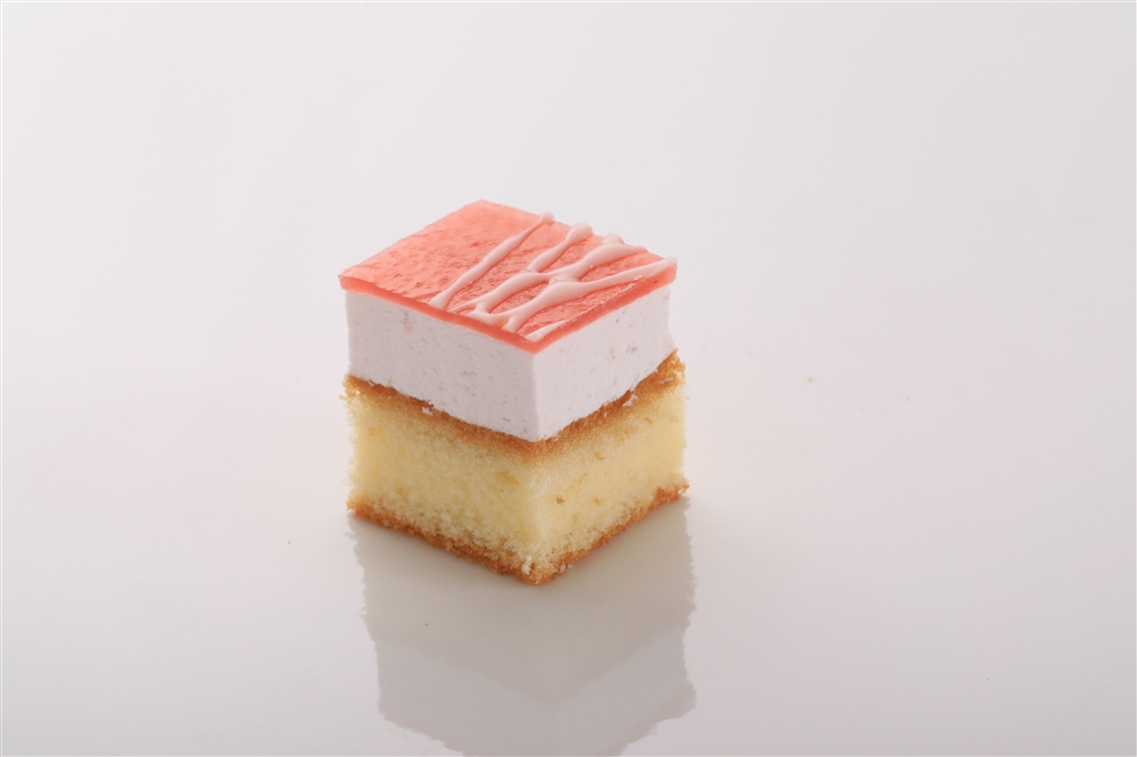 Bánh Mousse Dâu